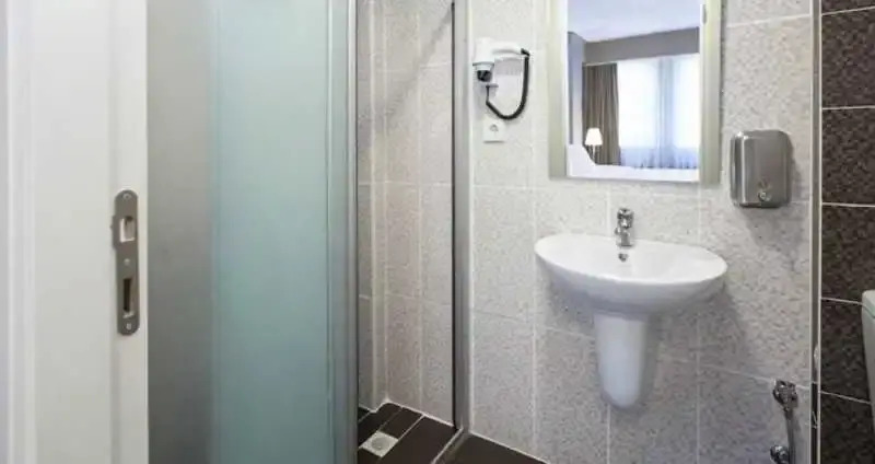 Twins Rooms Hostel