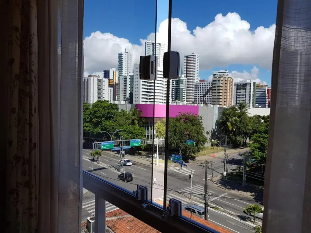 Apartamento de 3 quartos a 100 metros da Praia de Boa Viagem