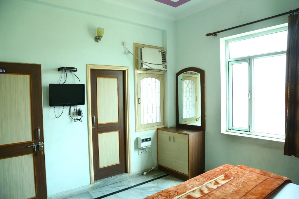 Hotel City Ganga by Rudra Palace