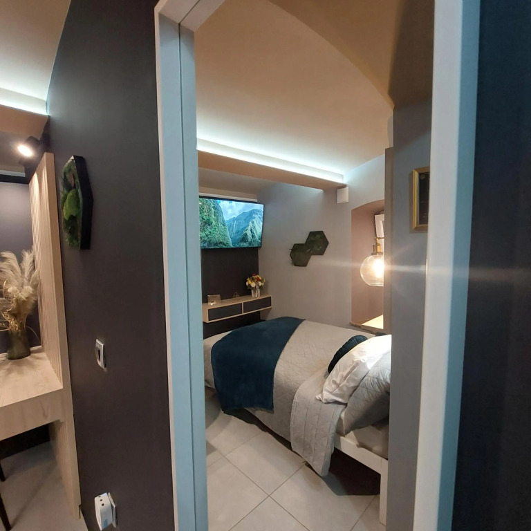 Modern&Private,Main Square-4Min Walk,Chic Apt 2