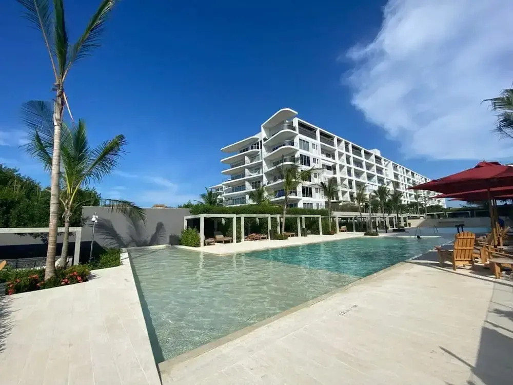 w Lively 1BR With Balcony in Cartagena