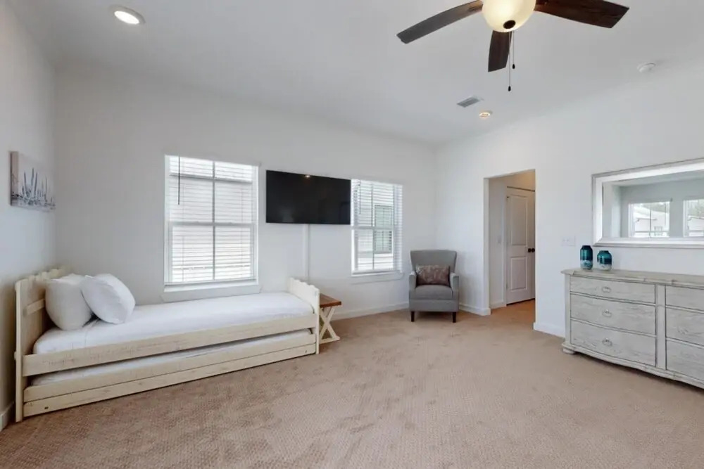 Peek-A-Bay by Gold Star Vacation Rentals