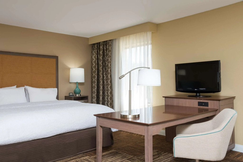 Hampton Inn & Suites Fremont
