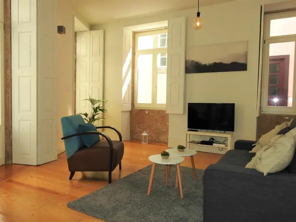Oporto Delight 1 Luxury Apartment in Historic Center with Balcony Max 4 p
