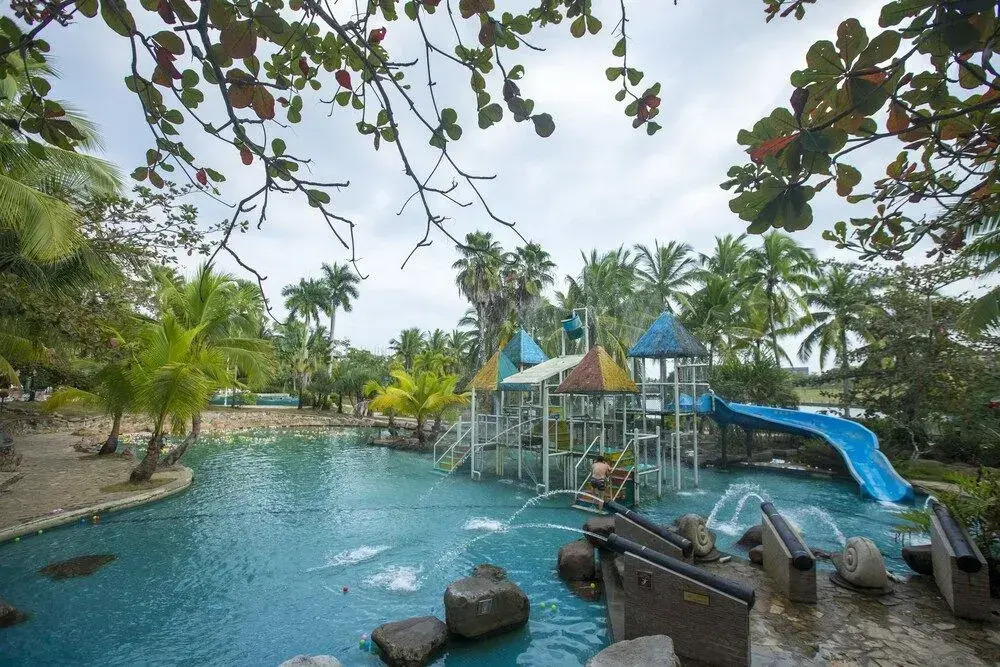 Pearl River Nantian Hot Spring Resort