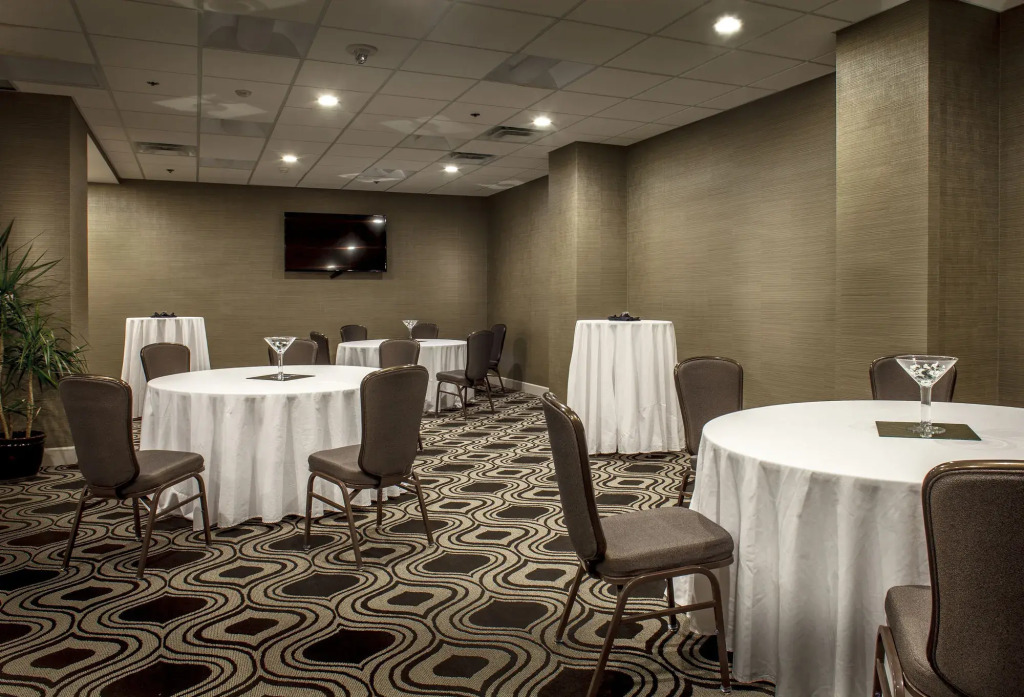 Crowne Plaza Phoenix Airport - PHX by IHG
