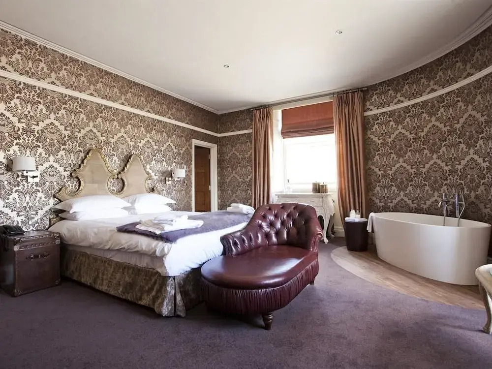 The Royal Hotel