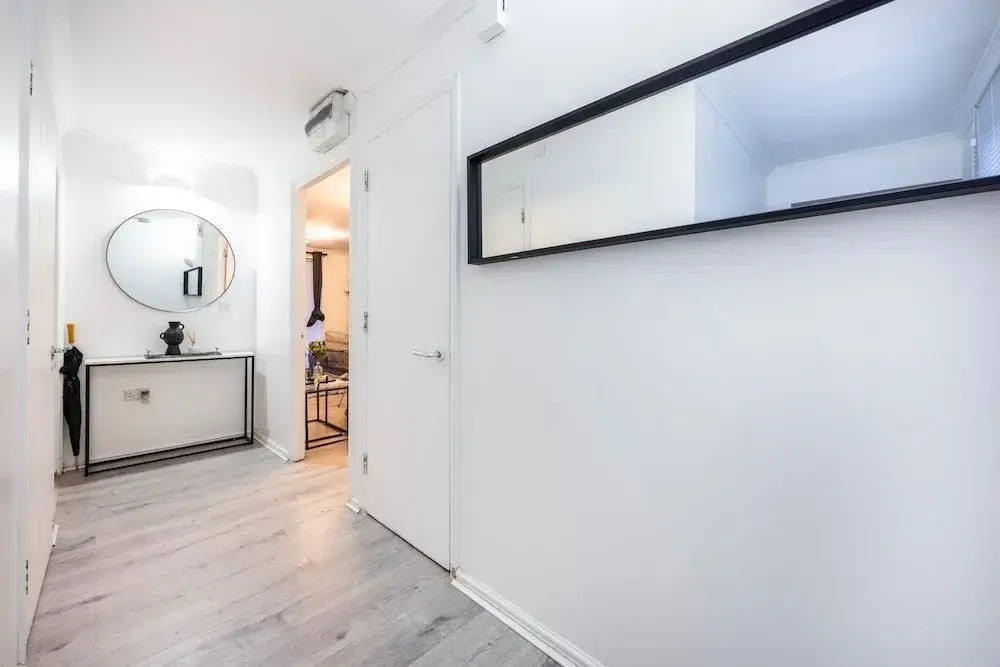 London Oasis Apartment Escape