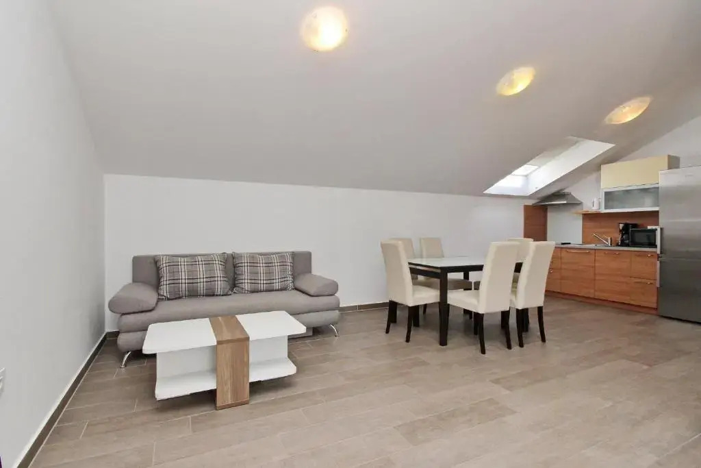 Apartments Smojver