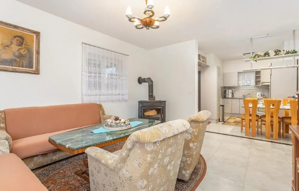 Nice Apartment in Rijeka With Wifi and 2 Bedrooms