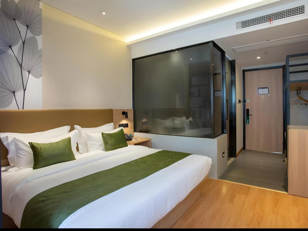 GreenTree Inn Express (Shanghai Zhuanqiao Wanda Plaza)