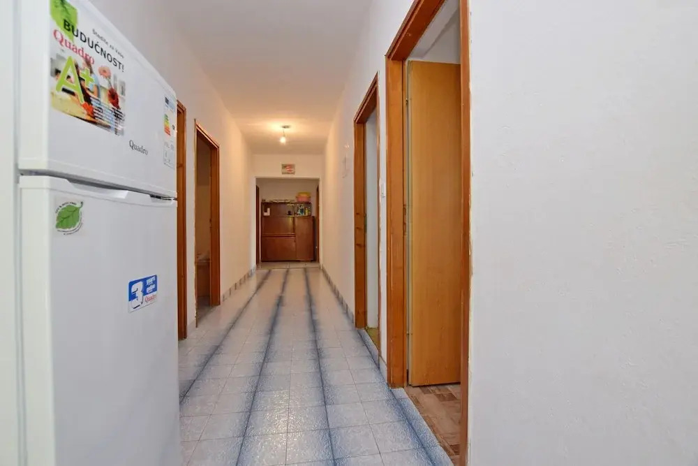 Apartment and Rooms Mila