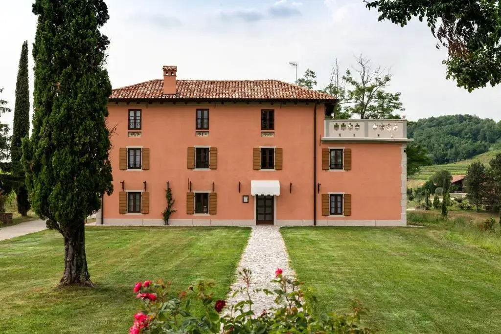 Casale in Collina
