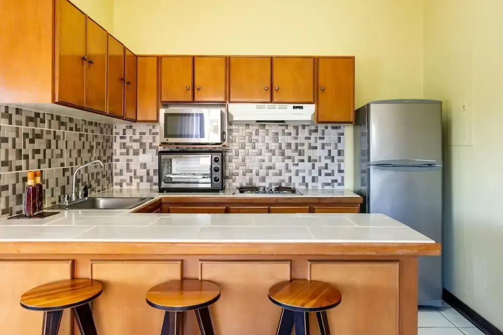 Top-Floor Condo with Sweeping Ocean, Mountain & Marina Views