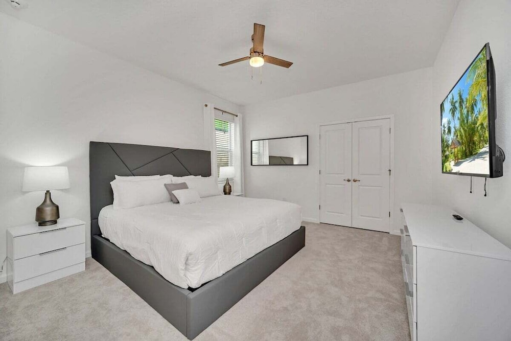 2525 Shanti Amazing 15 Suites Mansion