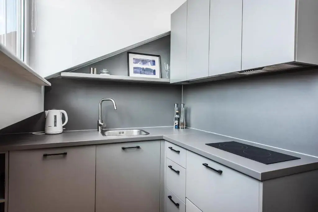 Bright&Stylish, Self Check-in, Centrally Located, by Cohost