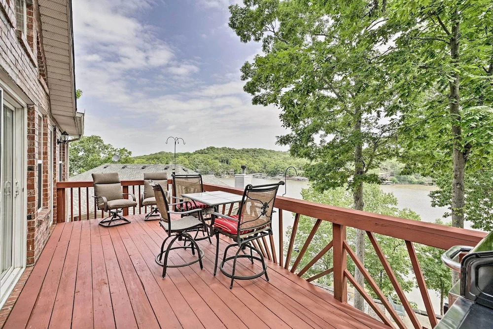 Private Boat Slip, Dock: Waterfront Lake Ozark Gem