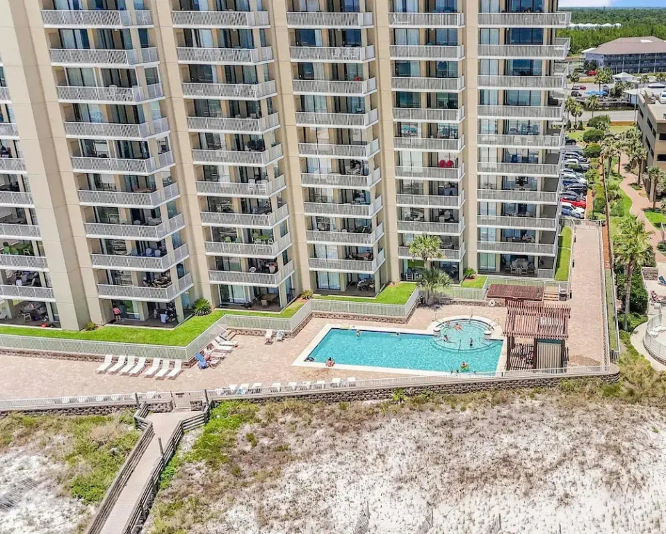 Romar Place 302