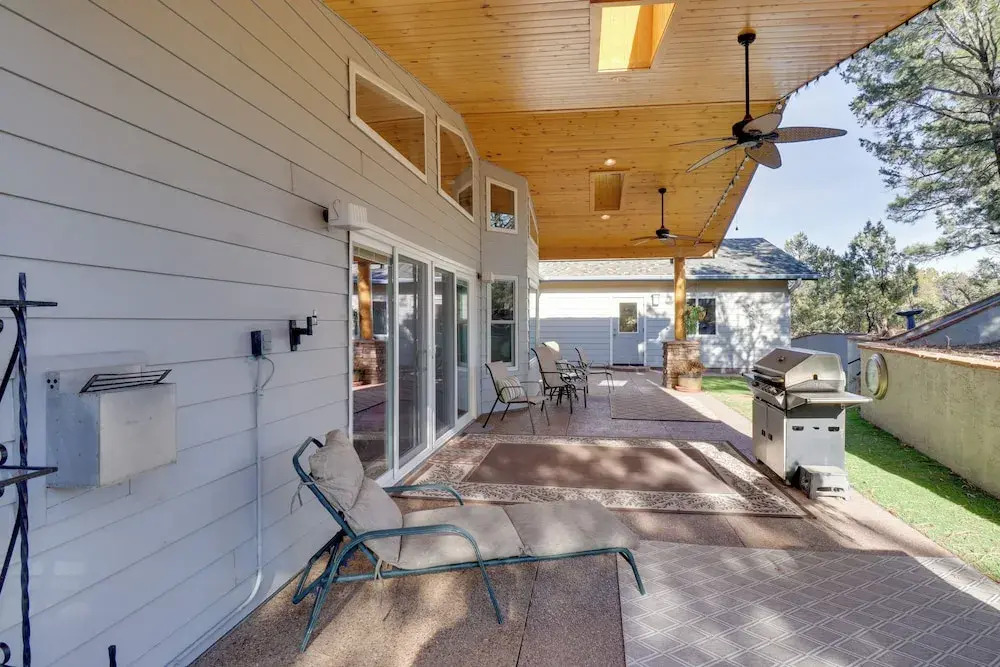 Patio & Forest View: Peaceful Show Low Home