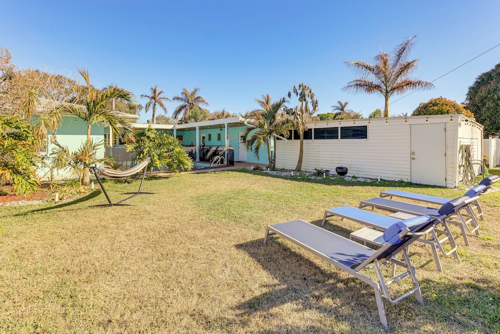 Heated Pool w/ No Fee! Vero Beach Oasis Near Ocean