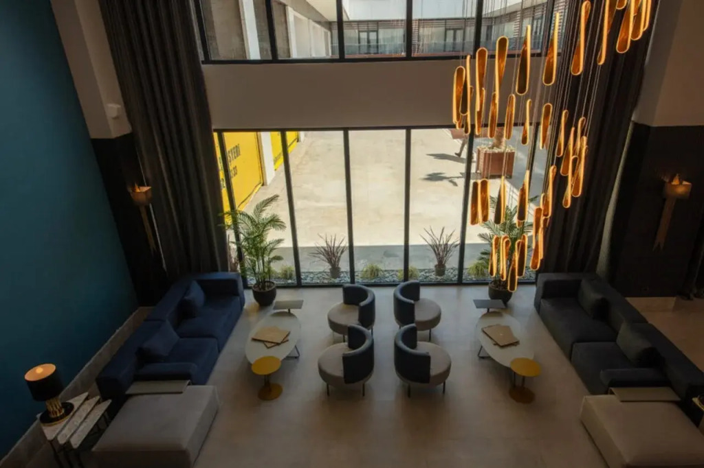 V Center Hotel