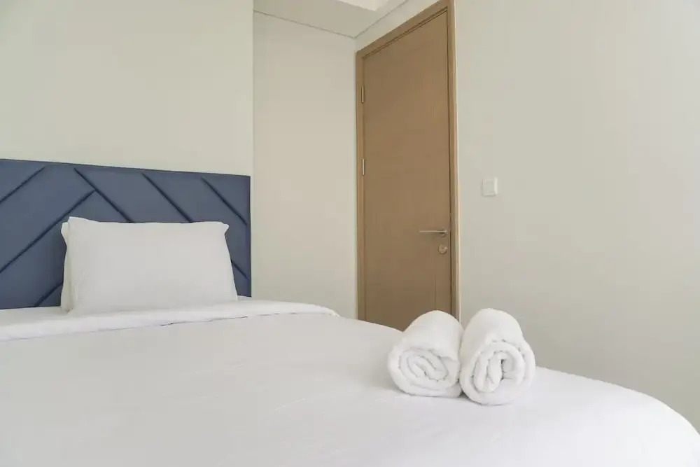 Modern Look And Comfy 2Br Gold Coast Apartment