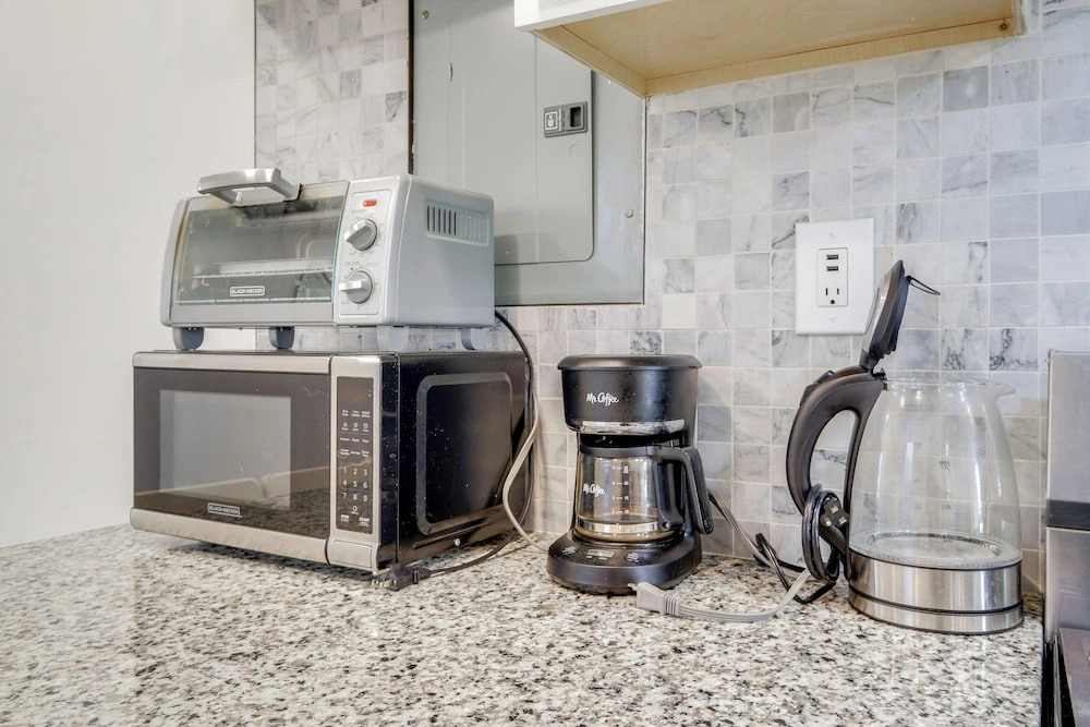 Fire Pit & Yard! Modern DC Unit Near H Street