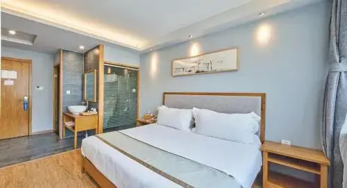 Yishe Hotel Shilu Road Metro Station Branch