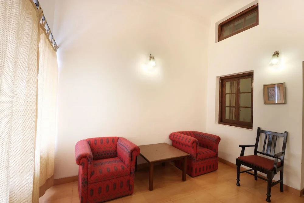 Hotel Himalayan Club