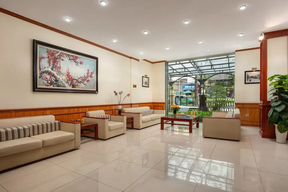 A25 Premium Hotel - 705 Lac Long Quan