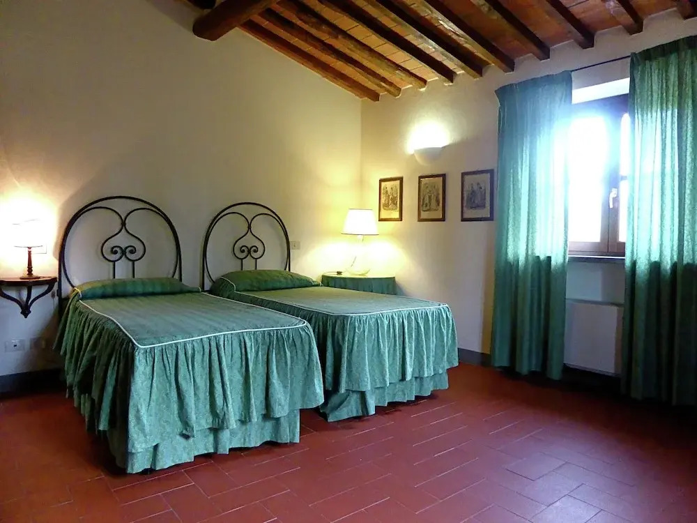 Beautiful Villa in Lari, with swimming pool