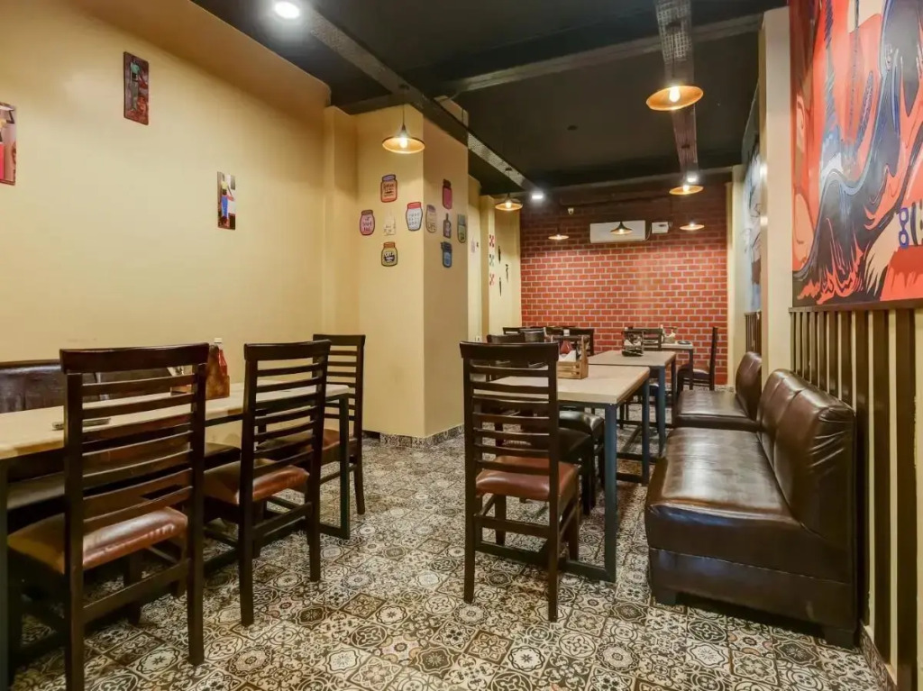 OYO Flagship 70397 Hotel Royal Kingz