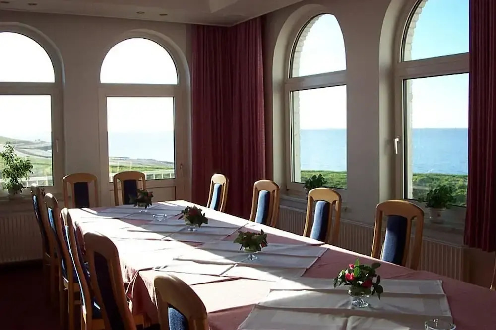 Strandhotel Dagebüll direkt an der Nordsee mit Restaurant