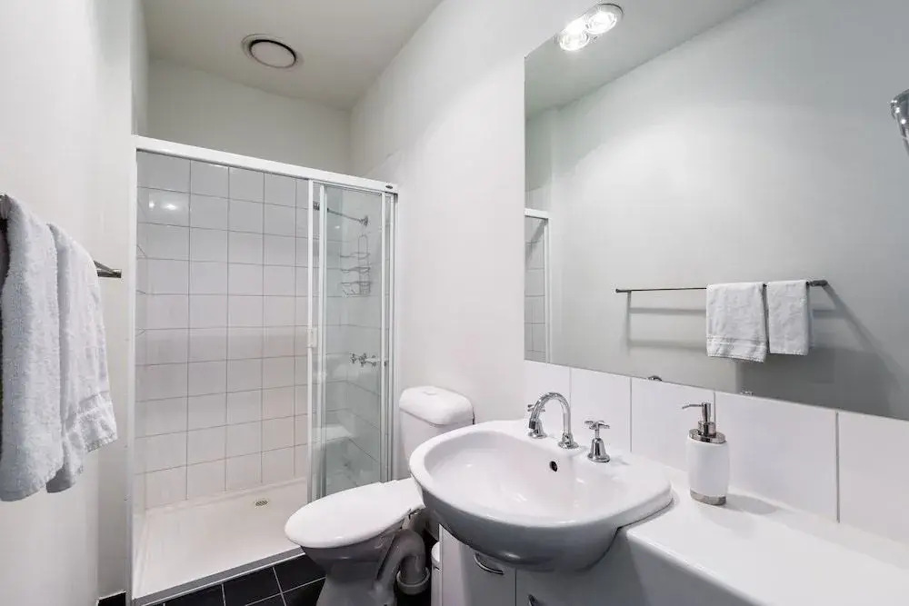 AERIN, 2BDR Melbourne Apartment