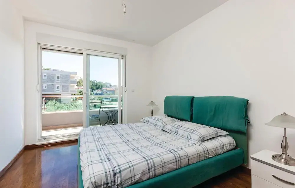 Awesome Home in Podstrana With Wifi and 2 Bedrooms