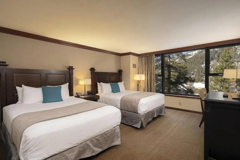Ski-in/ski-out! 2BR Condo w/ Resort Pools, Spa