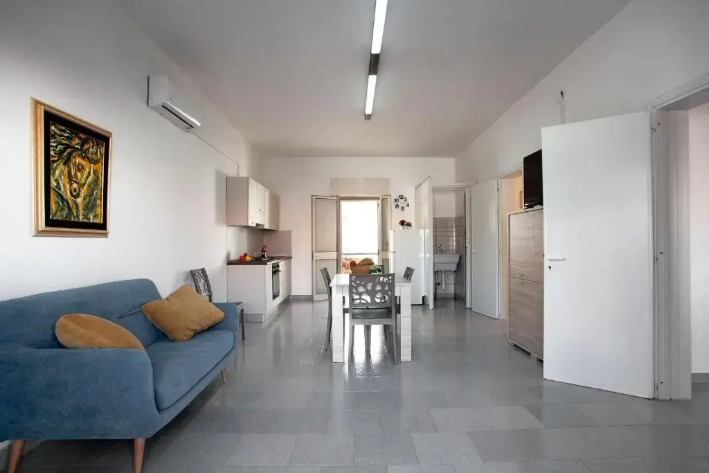 Affitto Villetta 3 Camere Letto Punta Grossa M244