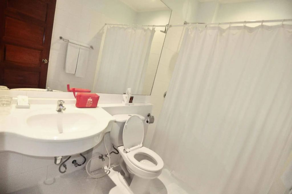 ZEN Rooms Ratchadaphisek Soi Sukruamkan
