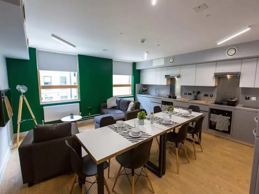 Magnificent Rooms Studios & Apartments