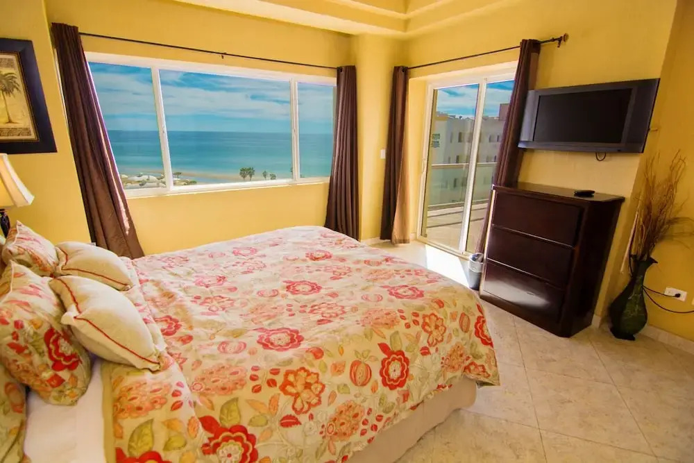 Bonita 702 - 3 Br Condo