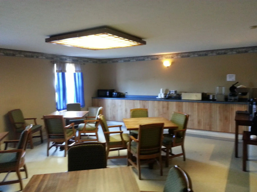 Americourt Hotel and Suites - Elizabethton
