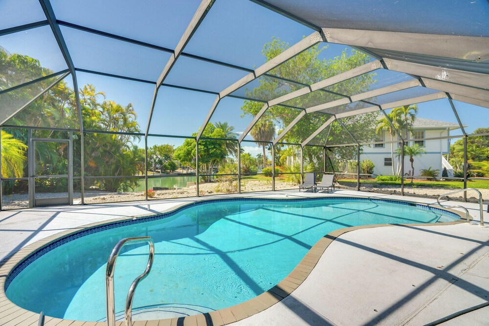 Modern Canal-front Gem w/ Lanai + Dock in Sanibel