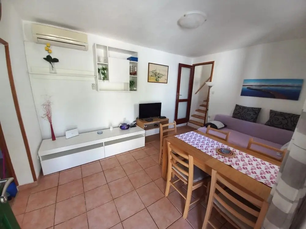 Ivica1- Great Location Next to the sea - H