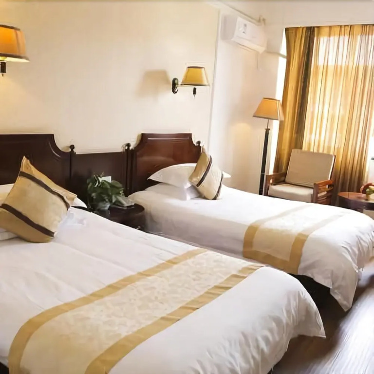 New Yuli Grand Business Hotel