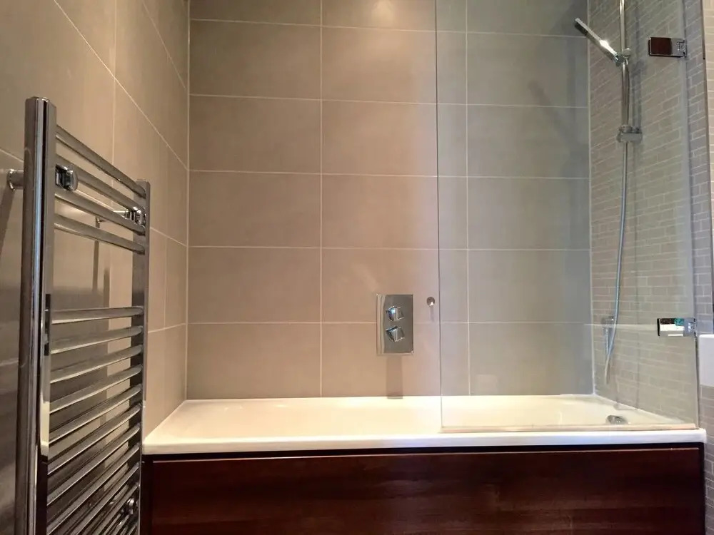 Modern and Airy 2 bed 2 Bath Flat With Great Views