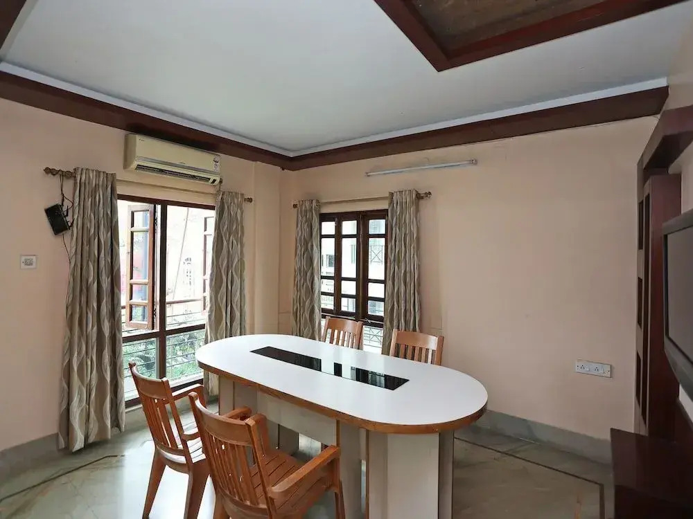 OYO 6606 Seacom Inn Purbadiganta