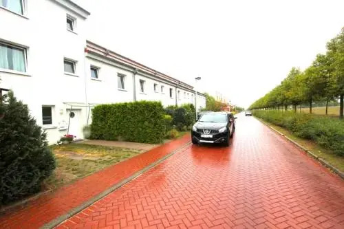2 Private Single Rooms (5099)