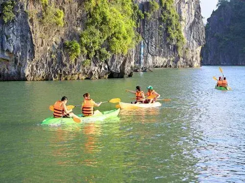 Halong Papaya Cruise