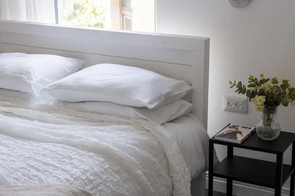 Old Charm & Modern Meets by Sea N' Rent