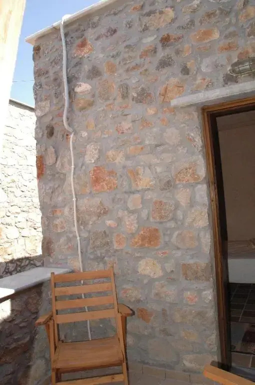 Stoneapartments, Γ ΚΩΣΤΑΛΟΣ ΚΑΙ ΣΙΑ ΟΕ